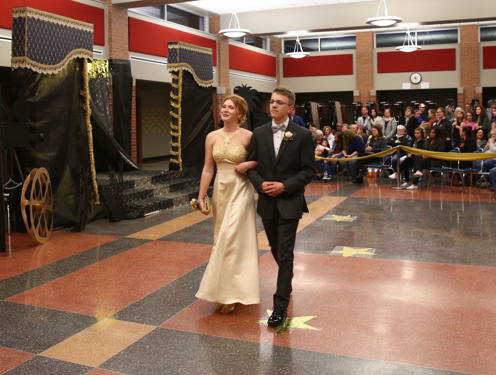 MC Prom 2018 (46).JPG